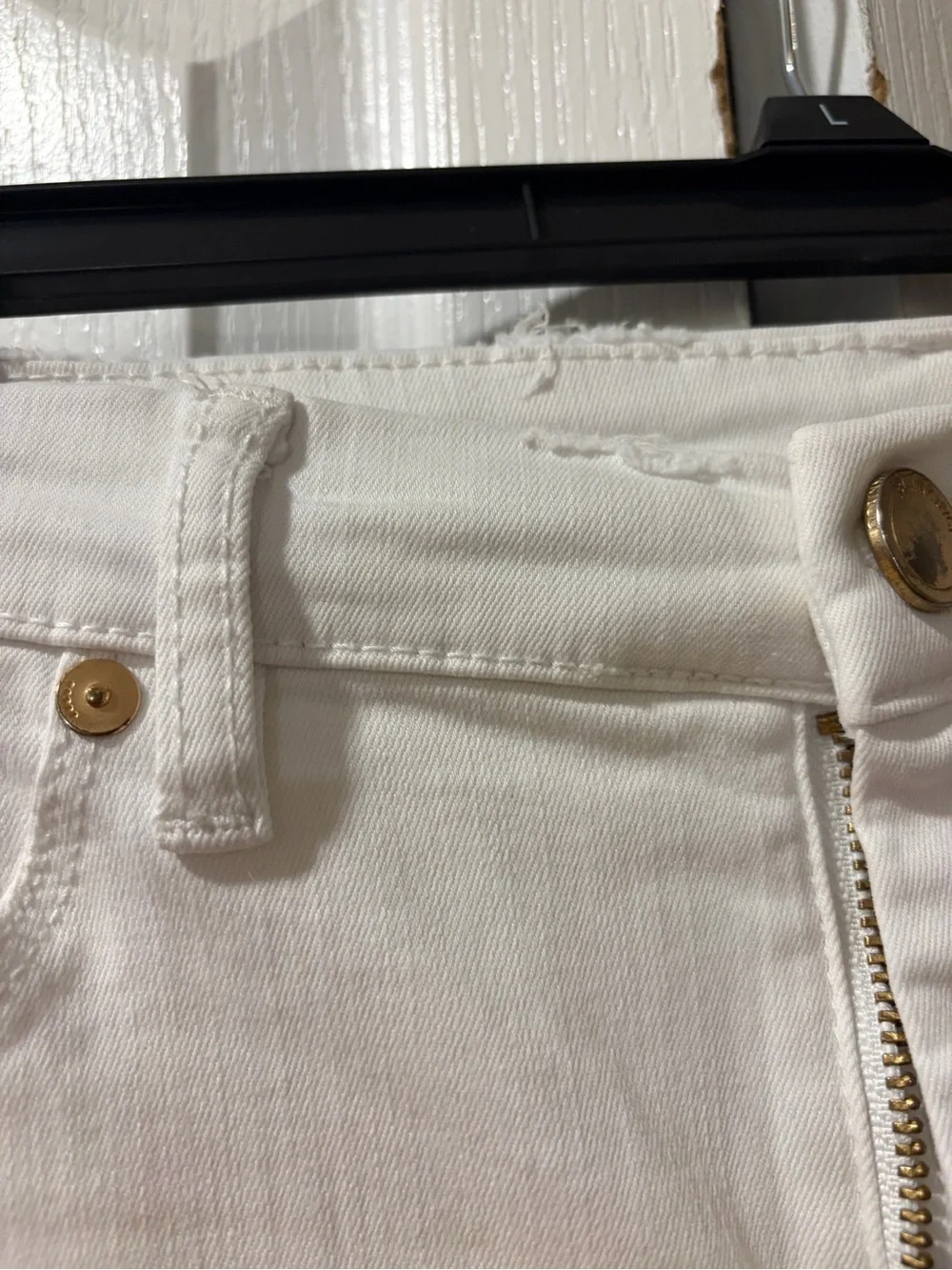 Blank NYC White Ruffle Hem Jeans | Raw Hem Cropped Flare | Size 28 - Picture 2 of 6